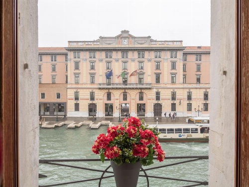 Grand Canal Suite by Wonderful Italy image 48